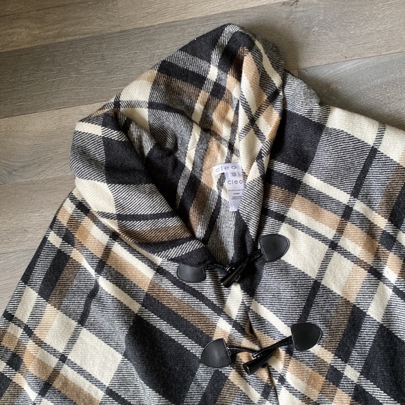 Cleo shawl - Picture 3 of 3